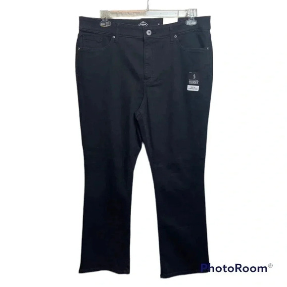 NWT’S. St. John’s Bay black bootcut jeans. 
Size: 18 - Picture 1 of 10